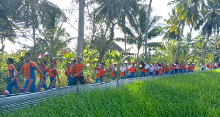 Antusias! Pelajar SD di Tanbu Rayakan HUT-RI ke-78