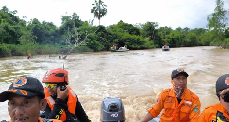 Nelayan Hilang di Sungai, BPBD Tanbu dan Tim SAR Gabungan Lakukan Pencarian