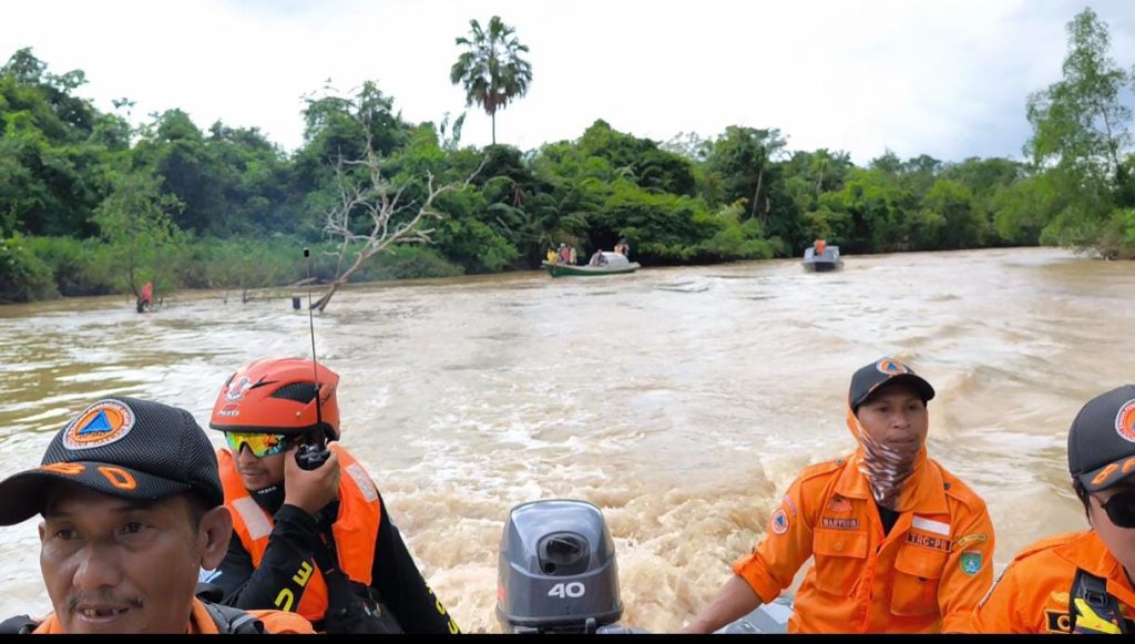 Nelayan Hilang di Sungai, BPBD Tanbu dan Tim SAR Gabungan Lakukan Pencarian